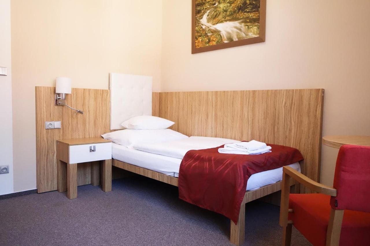 Hotel Astoria Jáchymov Dış mekan fotoğraf