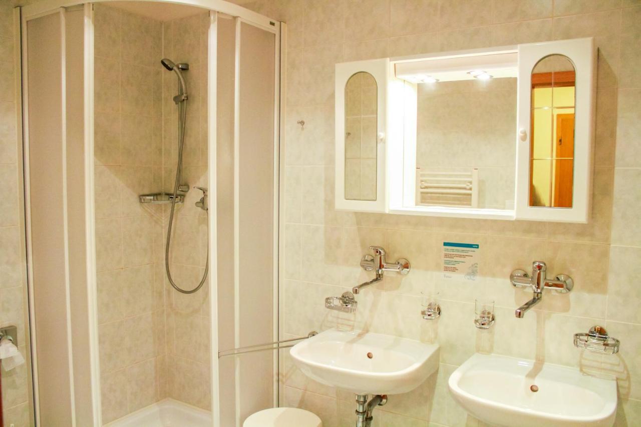 Hotel Astoria Jáchymov Dış mekan fotoğraf