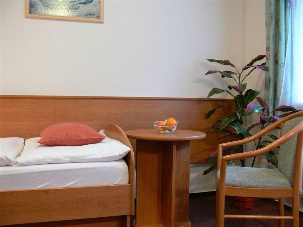 Hotel Astoria Jáchymov Dış mekan fotoğraf